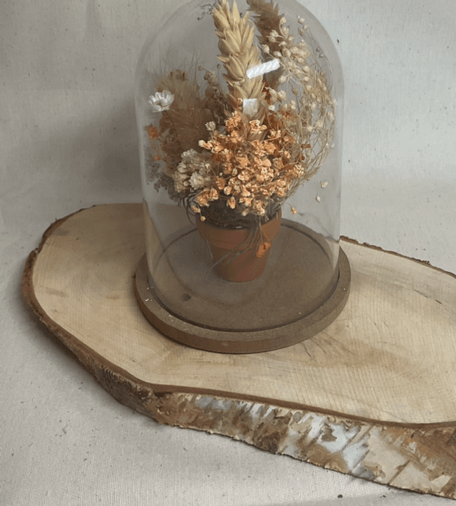 Petite cloche fleurie.
