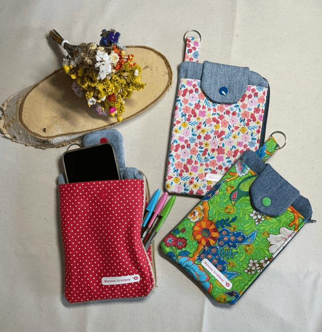 Combo porte-monnaie, porte-téléphone.